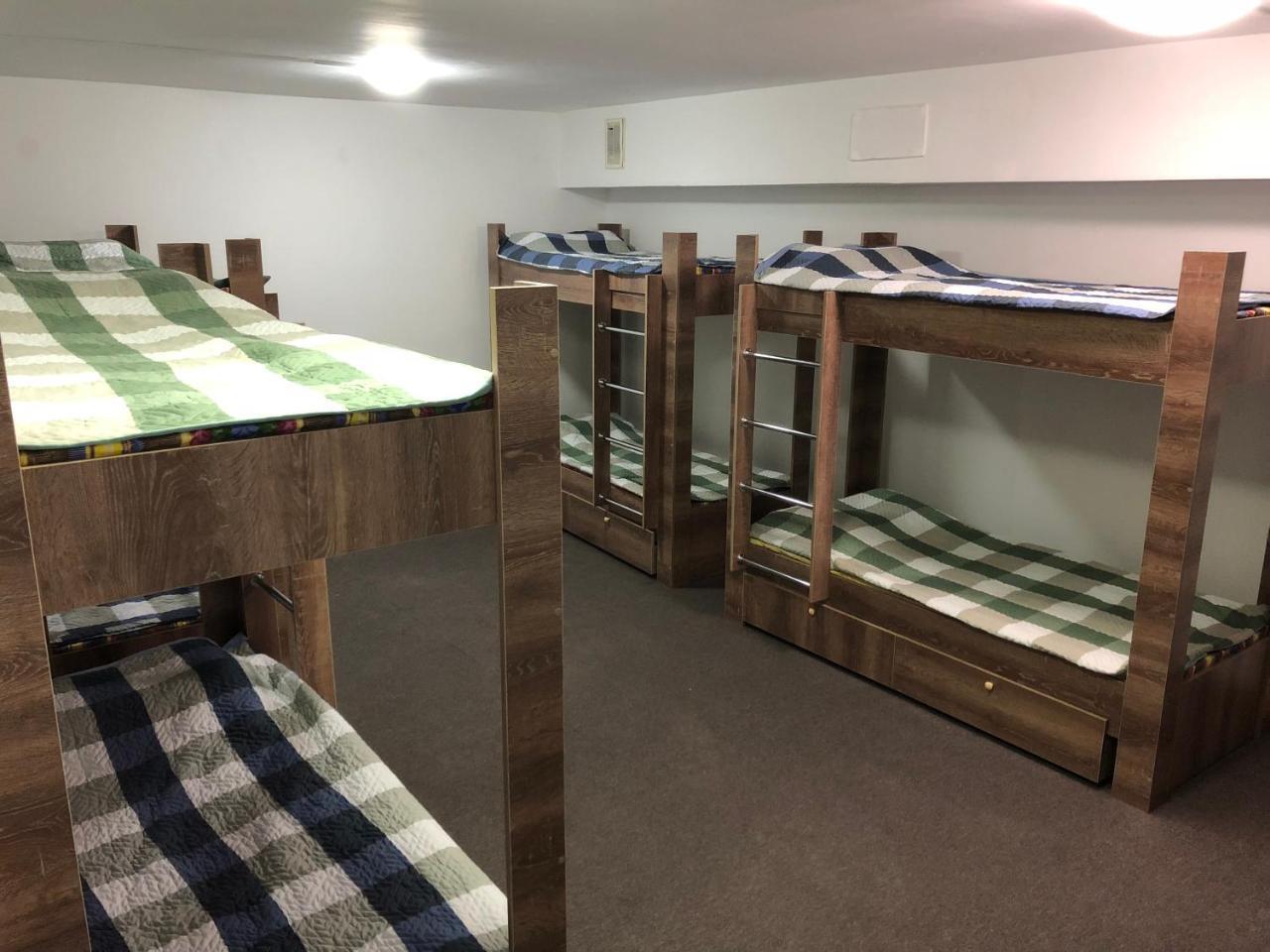 Apple City Hostel Алма Ата Екстериор снимка
